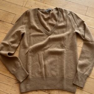 Uniqlo Cashmere V neck Sweater XS